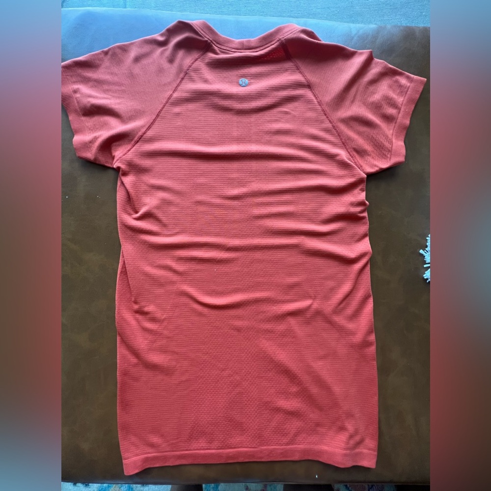 Lululemon Swiftly Tech - short sleeve